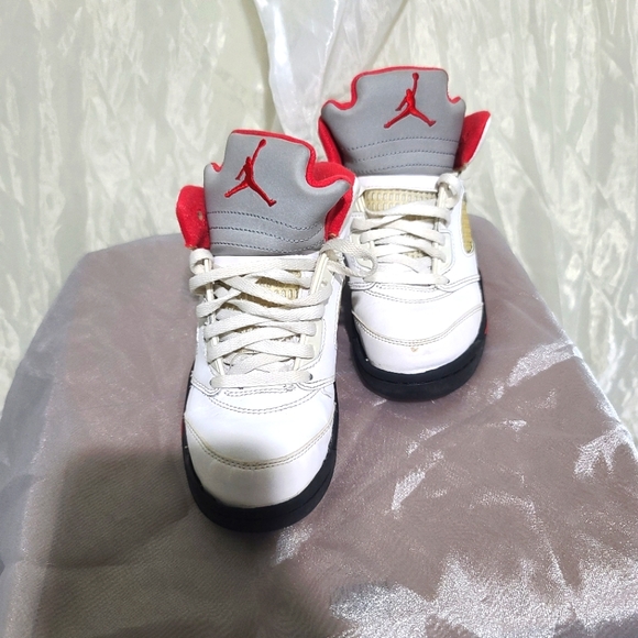 Jordan 5 Retro Fire Red Sneakers Sz: 13C - Picture 1 of 11